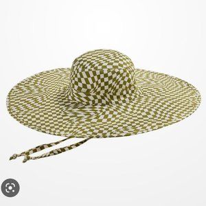 baggu packable sun hat in green checker